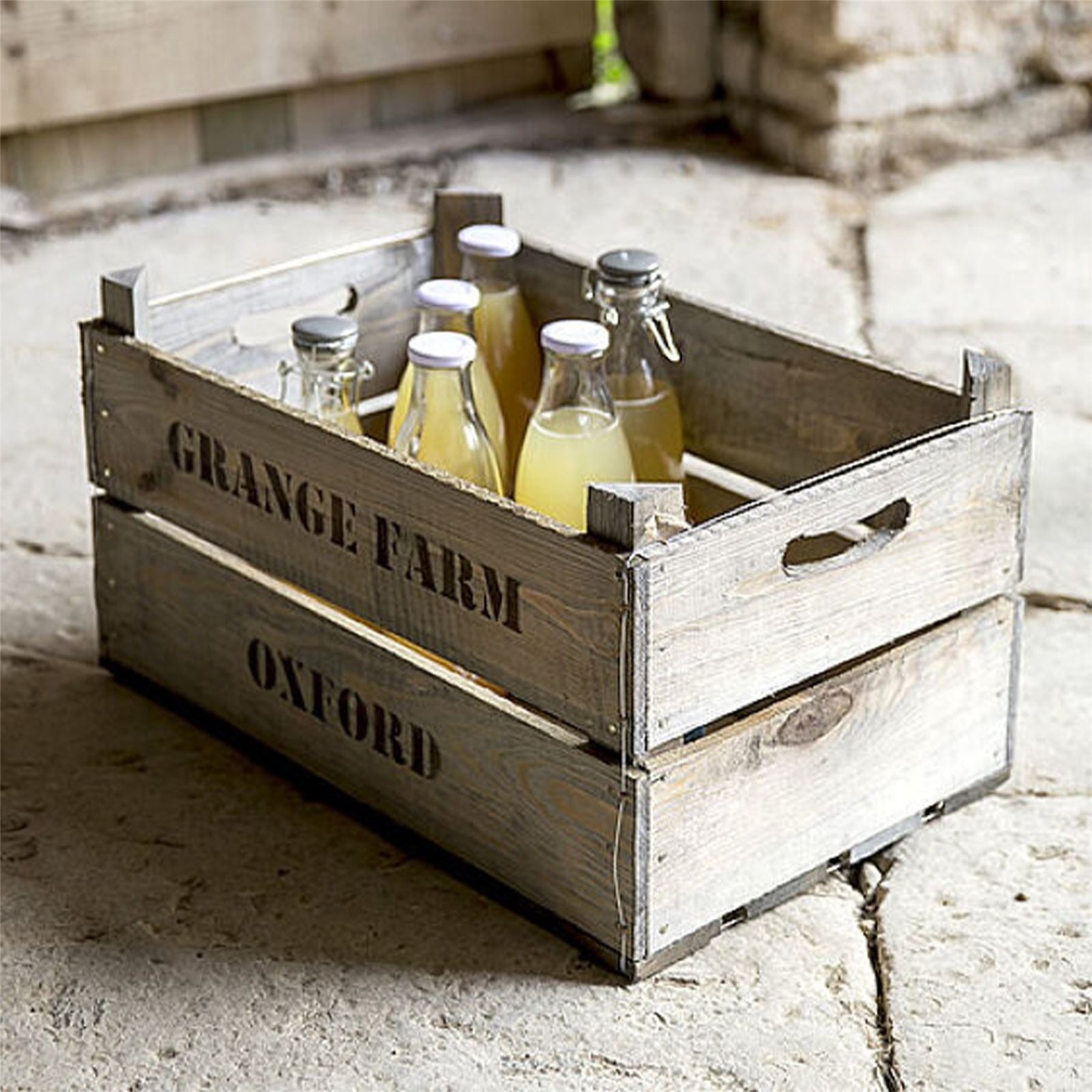 0b109580-a60d-4585-b7d8-5e1bb8f9a6d4.jpg Wooden Storage Crate