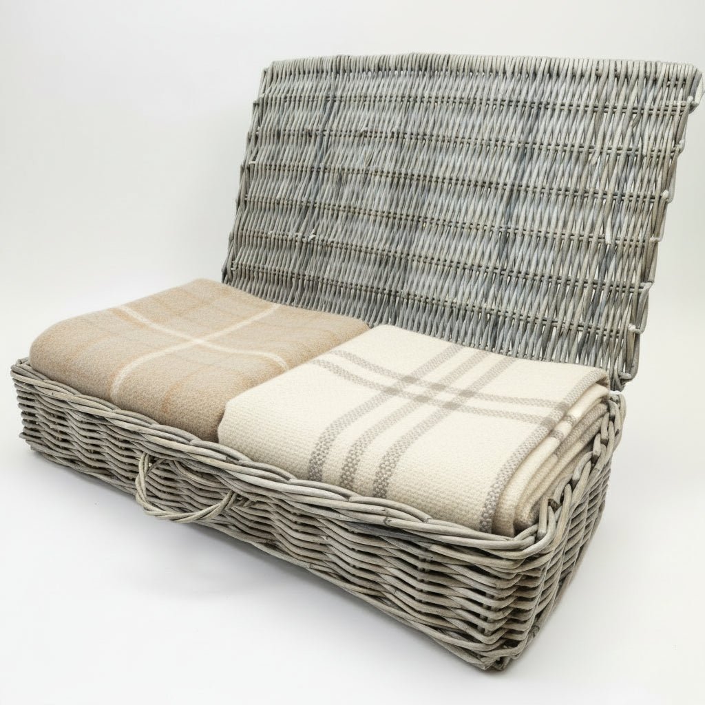 3_e673ad3c-dcba-4b28-acd1-c6bc585dd74e.jpg Underbed Wicker Storage Box - Image 2