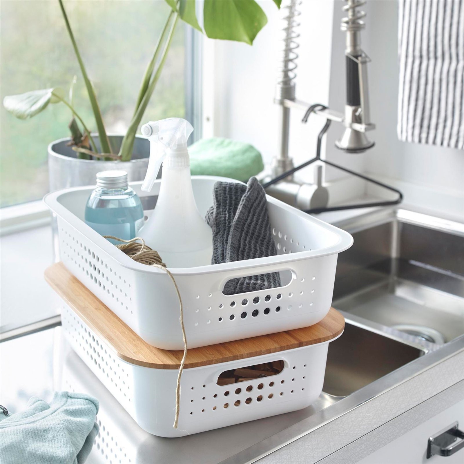 594acfd2-270c-48cc-a963-7c90a892985a.jpg White Smartstore Baskets - Image 2