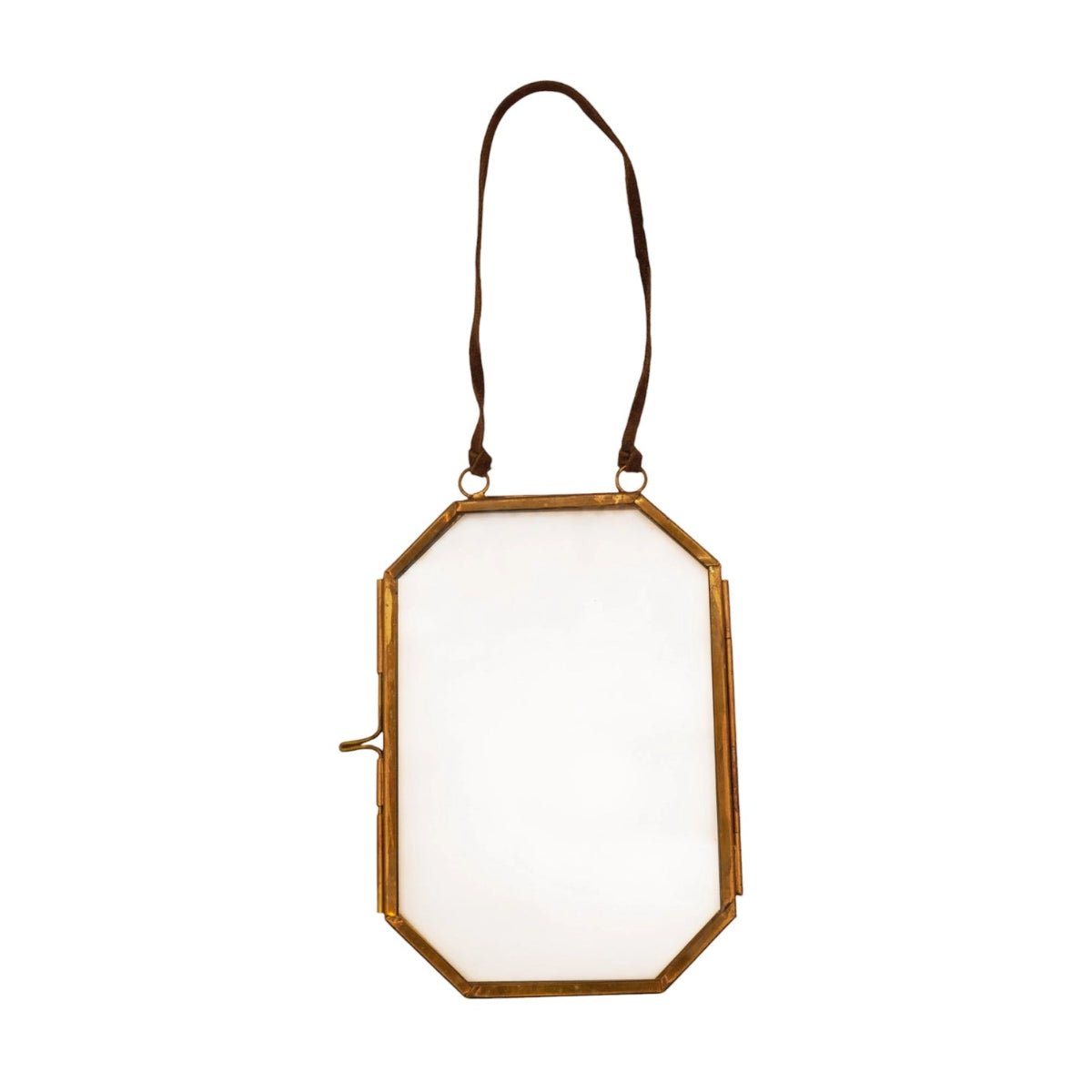 87ea55c7e7f48c09f25acd727af981fd1c94db55ec6fc28684dc5adc91ba95c0.jpg Brass + Glass Small Floating Frames - Image 4