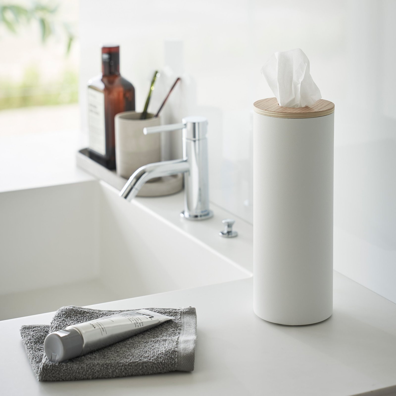 pic_10590_3_644a8be5b54d6_c612ec9f-6abd-48df-84ae-dee678d359d1.jpg Cylindrical Tissue Dispenser - Image 3