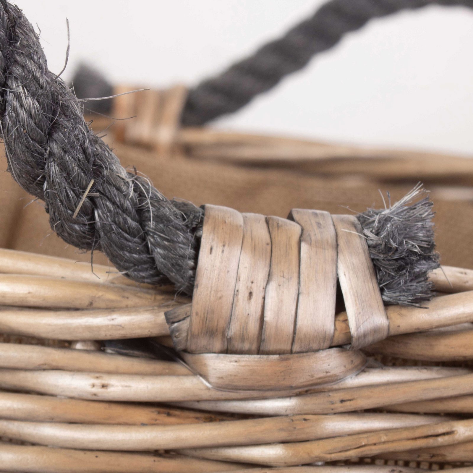pic_9604_3_60e5aee3d112e_f8cf60fc-7177-42d4-9372-b8edc2ea8210.jpg Willow Log Basket - Image 5