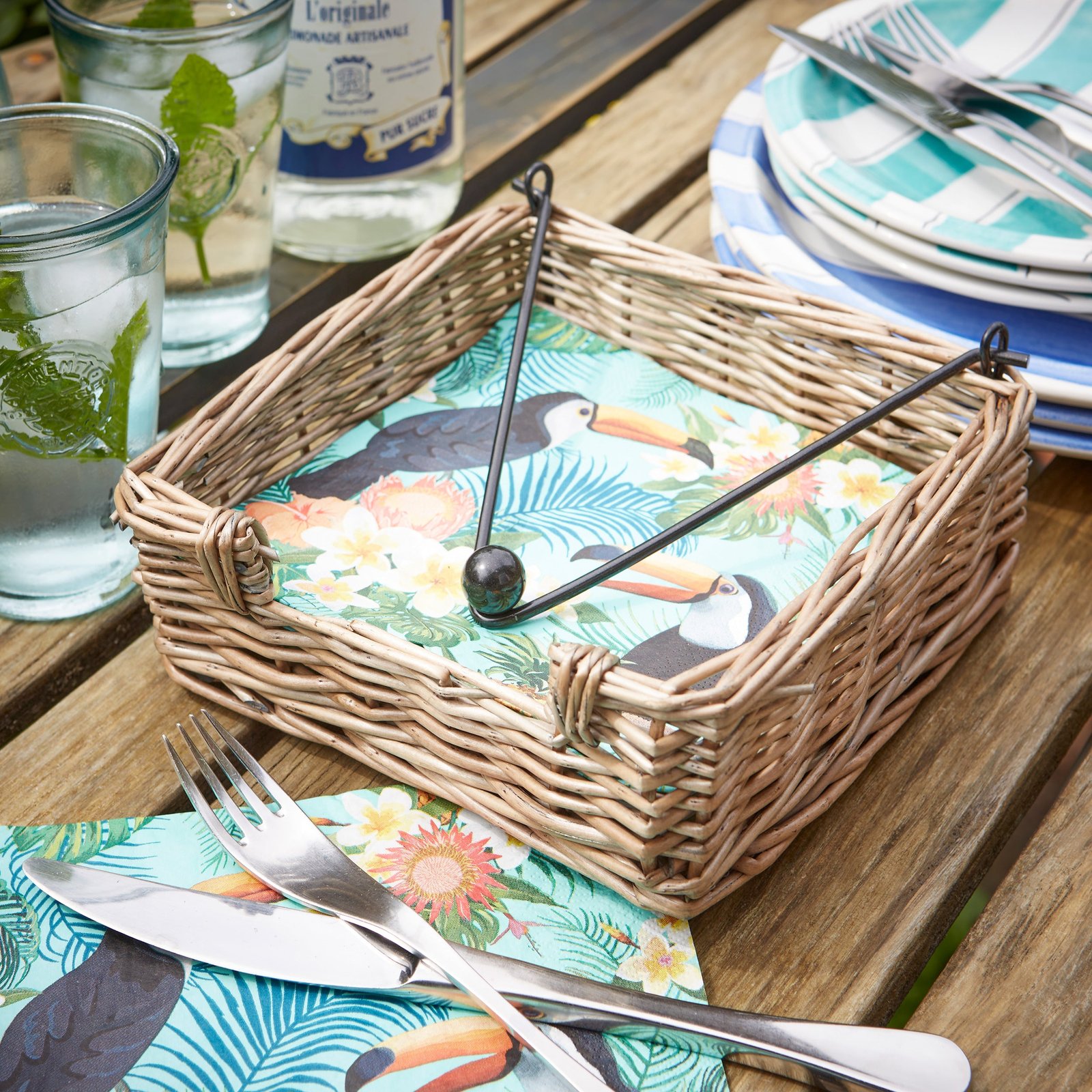pic_9996_1_6284d4ce37af7_b474f2c9-7e42-4fb4-a687-1f4810a32ab7.jpg Willow Napkin Holder